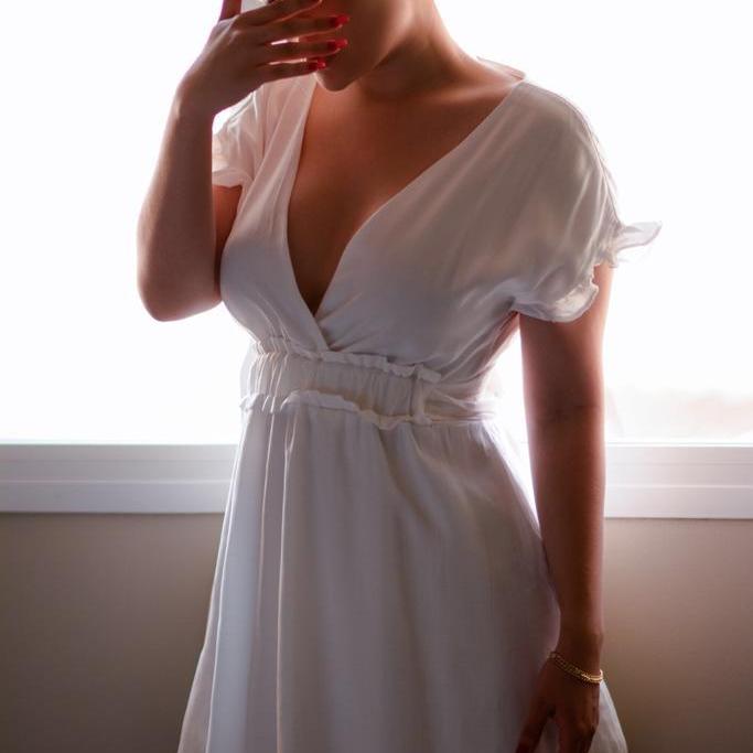 Masseuse Monica | Tantra Massage Valencia | Outcall Massage for the hotels